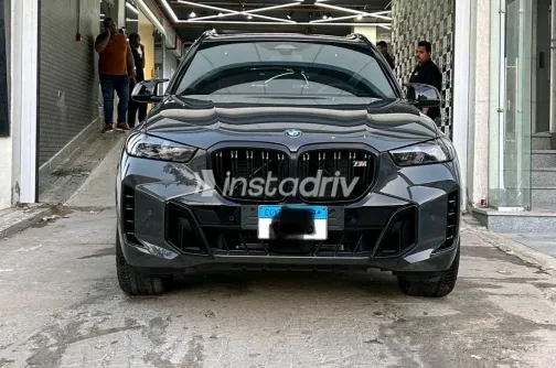 بي ام دبليو X5 2024 أبيض مستعملة للبيع - 2