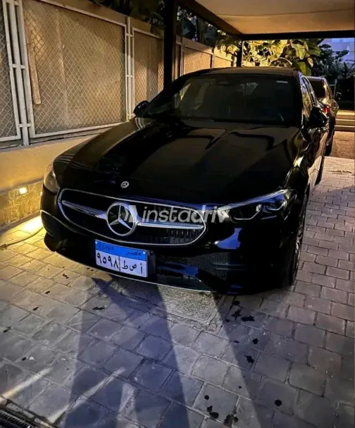 مرسيدس C 180 2023 أبيض مستعملة للبيع - 1