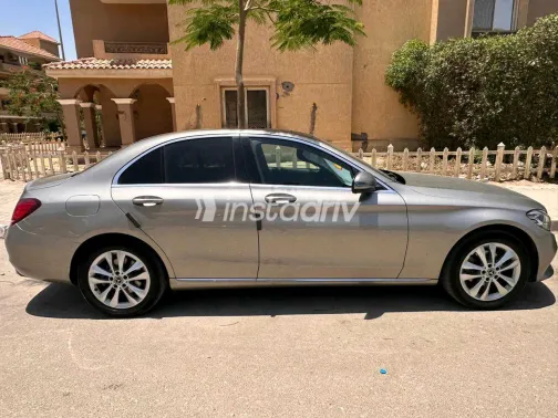 مرسيدس C 180 2019 أبيض مستعملة للبيع - 2