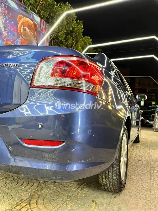 Chevrolet Optra 2022 White Used for Sale - 7