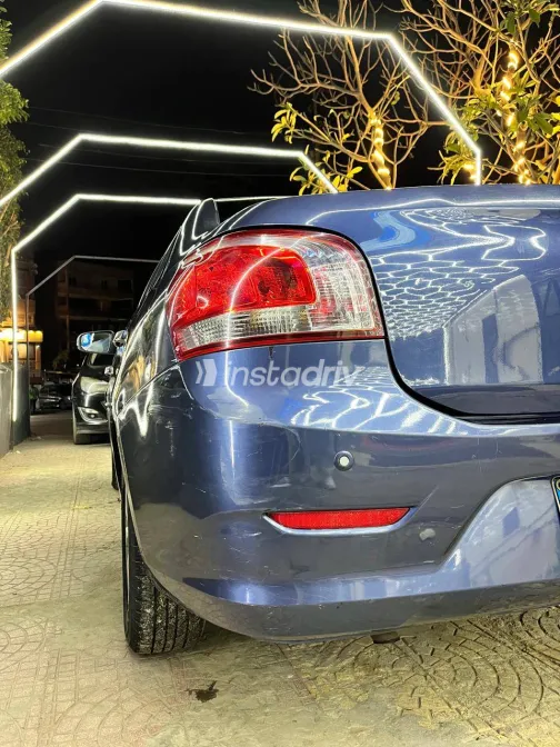 Chevrolet Optra 2022 White Used for Sale - 9