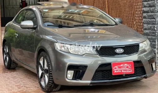 كيا سيراتو كوبيه 2013 رمادي مستعملة للبيع - 2