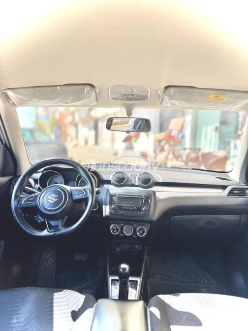 سوزوكى سويفت 2022 أبيض مستعملة للبيع - 3