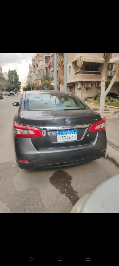 نيسان سنترا 2018 أبيض مستعملة للبيع - 1