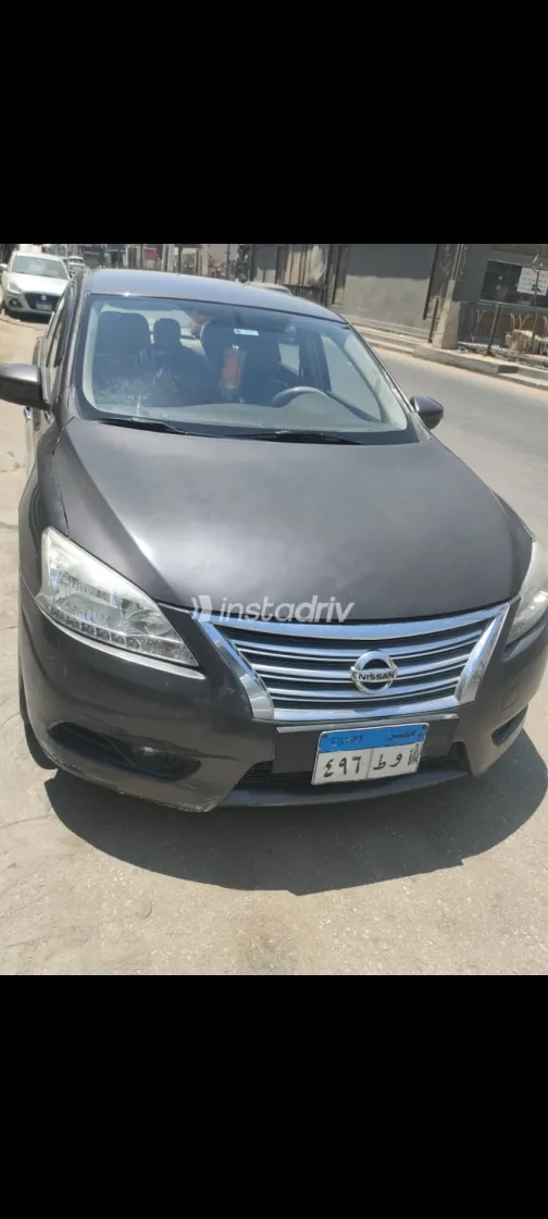 نيسان سنترا 2018 أبيض مستعملة للبيع - 2