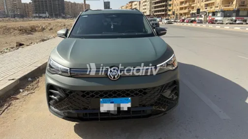 فولكس فاغن تيجون 2025 أبيض مستعملة للبيع - 3