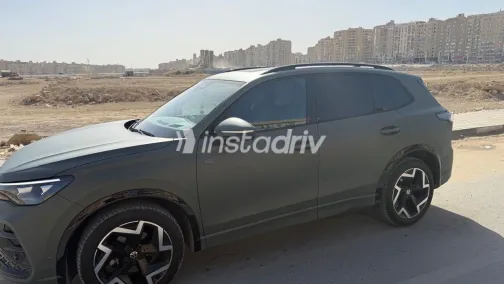 فولكس فاغن تيجون 2025 أبيض مستعملة للبيع - 8