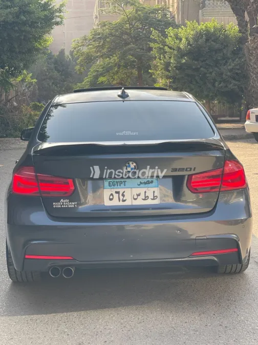 بي ام دبليو 320 2017 أبيض مستعملة للبيع - 1