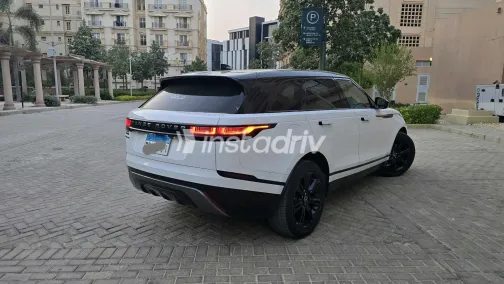 Land Rover Velar 2022 White Used for Sale - 10