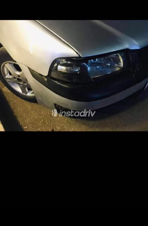 فولكس فاغن بوينتر 2005 أبيض مستعملة للبيع - 4