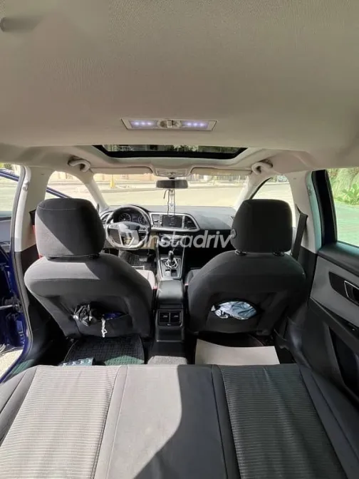 سيات ليون 2018 أزرق غامق مستعملة للبيع - 7