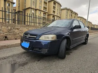 اوبل أسترا 2003 أزرق غامق مستعملة للبيع