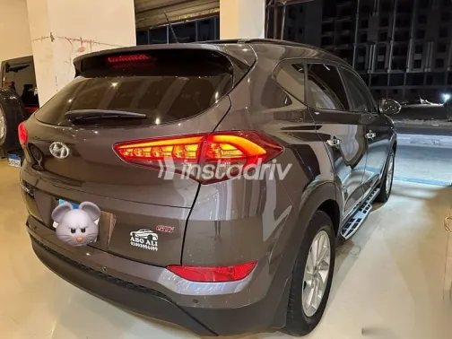 هيونداي توسان 2017 بني جديدة للبيع - 2