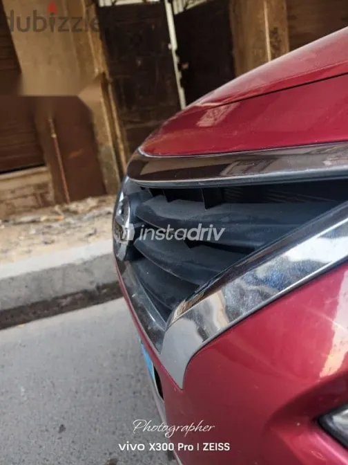 نيسان صنى 2024 أحمر مستعملة للبيع - 5