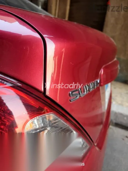 نيسان صنى 2024 أحمر مستعملة للبيع - 9