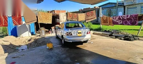 هيونداي اكسنت 2005 فضي مستعملة للبيع - 3