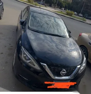 نيسان سنترا 2023 أسود مستعملة للبيع