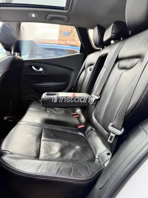 Renault Kadjar 2018 White Used for Sale - 8