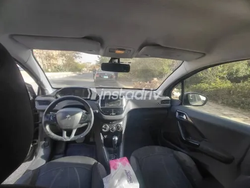 Peugeot 208 2013 Gold Used for Sale - 5