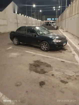 فورد مونديو 1998 أخضر مستعملة للبيع