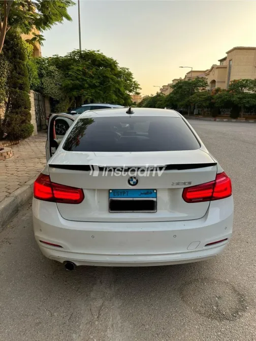 بي ام دبليو 318 2019 أبيض مستعملة للبيع - 5
