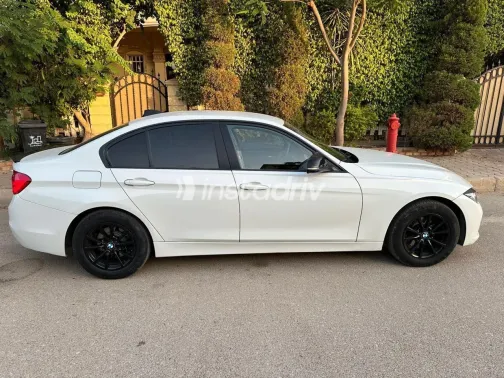 بي ام دبليو 318 2019 أبيض مستعملة للبيع - 7