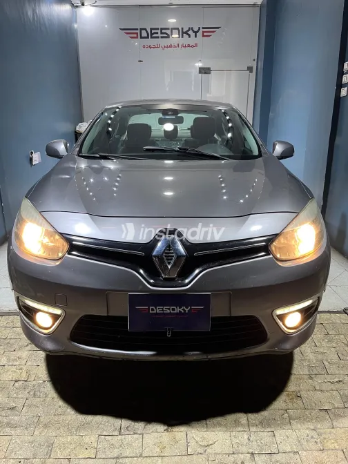 Renault Fluence 2015 White Used for Sale - 2