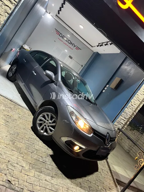 Renault Fluence 2015 White Used for Sale - 7