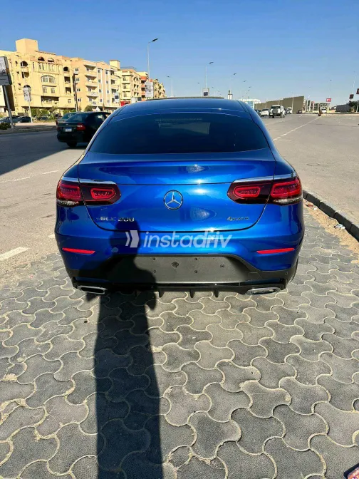 مرسيدس GLC 200 2022 أبيض مستعملة للبيع - 5