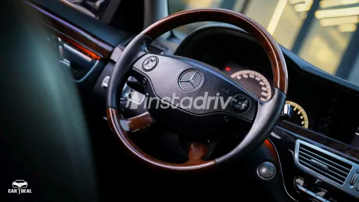 Mercedes S 500 2008 White Used for Sale - 1