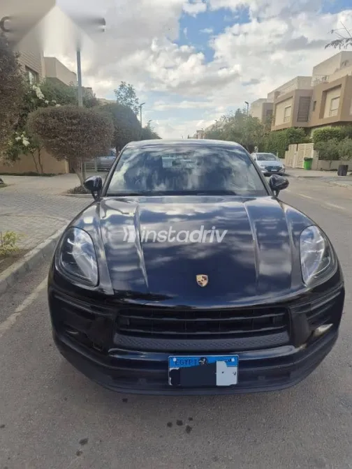 Porsche Macan 2022 Black Used for Sale - 1
