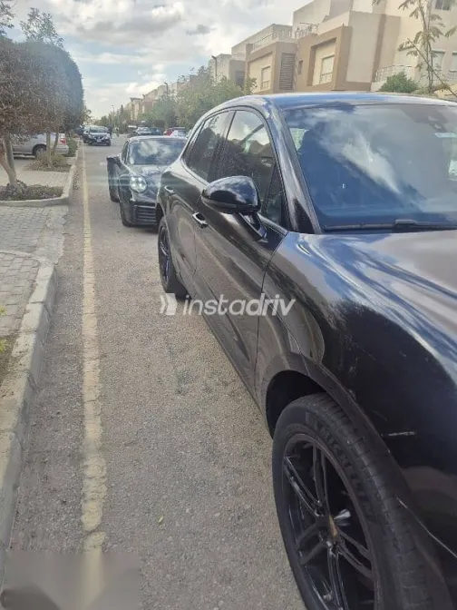Porsche Macan 2022 Black Used for Sale - 3
