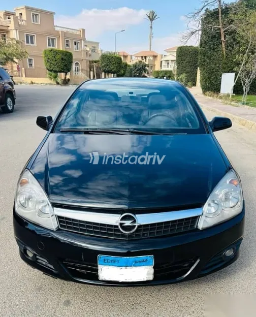 اوبل أسترا 2008 أسود مستعملة للبيع - 1