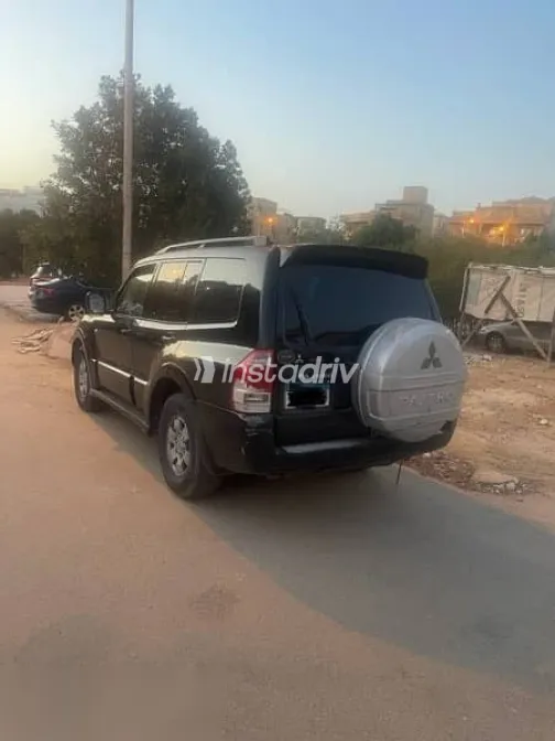 Mitsubishi Pajero 2006 Black Used for Sale - 2
