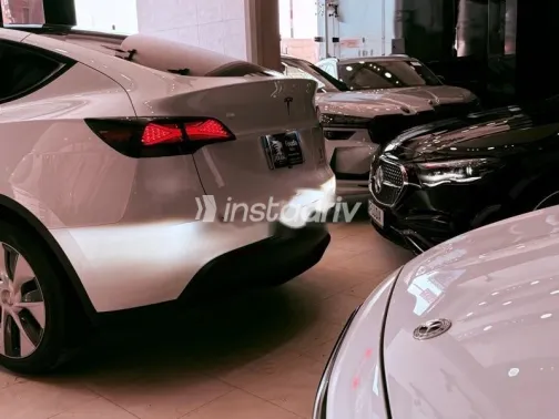 Tesla Model Y 2022 White Used for Sale - 1