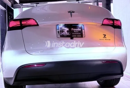 Tesla Model Y 2022 White Used for Sale - 3