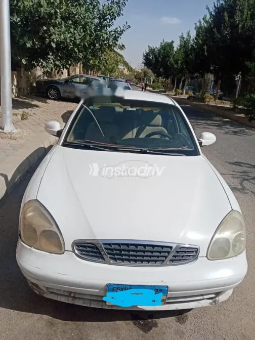 دايو نوبيرا 1999 أبيض مستعملة للبيع - 1