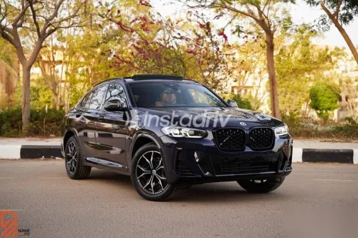 بي ام دبليو X4 2025 أزرق غامق جديدة للبيع - 1