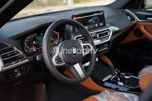 بي ام دبليو X4 2025 أزرق غامق جديدة للبيع - 5