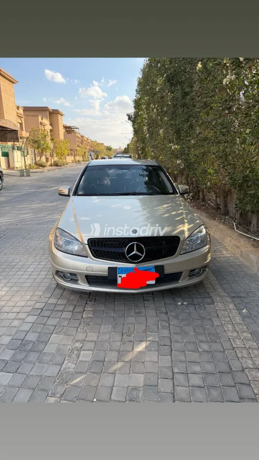 مرسيدس C 180 2010 أبيض مستعملة للبيع - 3