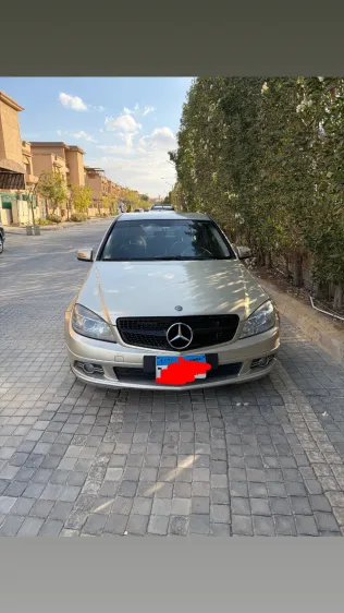 Mercedes C 180 2010 White Used for Sale