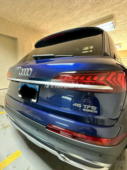 Audi Q7 2022 White Used for Sale - 4