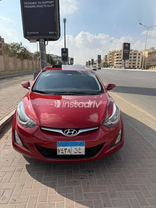 هيونداي إلنترا 2016 أحمر مستعملة للبيع - 3