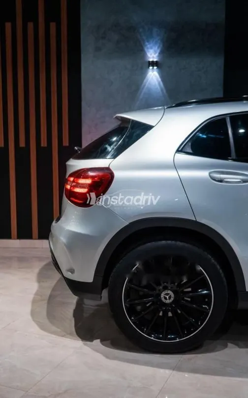 مرسيدس GLA 200 2020 رمادي مستعملة للبيع - 5