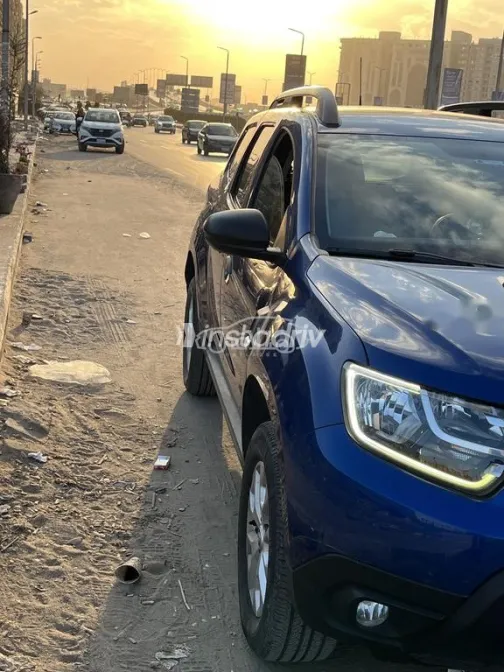 رينو داستر 2022 أزرق مستعملة للبيع - 2