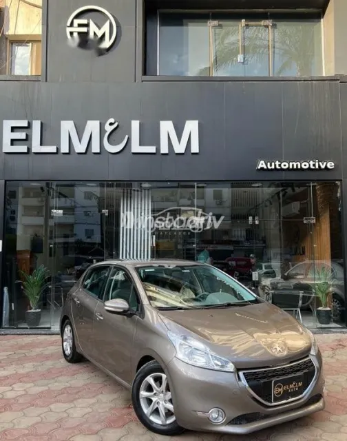 بيجو 208 2015 بيج مستعملة للبيع - 1