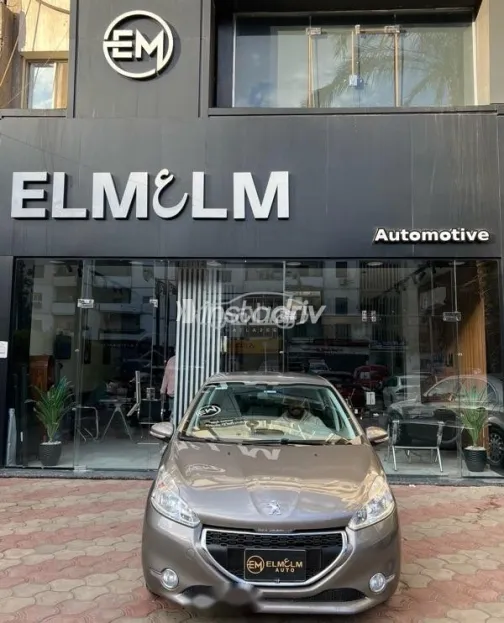 بيجو 208 2015 بيج مستعملة للبيع - 2