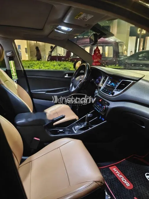 Hyundai Tucson GDI 2017 Black Used for Sale - 5