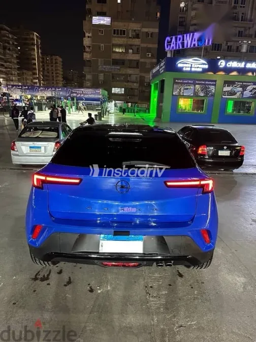 اوبل موكا 2022 أزرق غامق مستعملة للبيع - 4