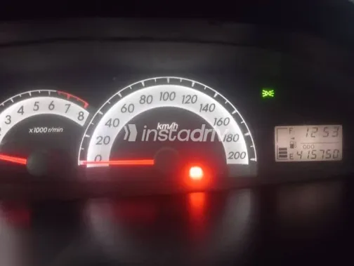 تويوتا ياريس 2007 أحمر مستعملة للبيع - 7